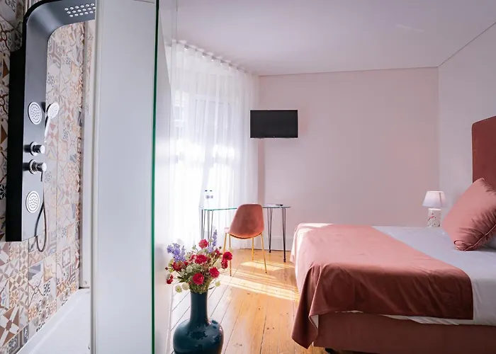 Гостевой дом Duque D'avila 2 3*