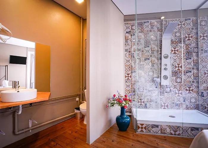 Duque D'avila 2 Гостевой дом Авейру