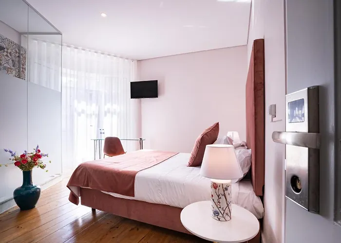 Гостевой дом Duque D'avila 2 3*