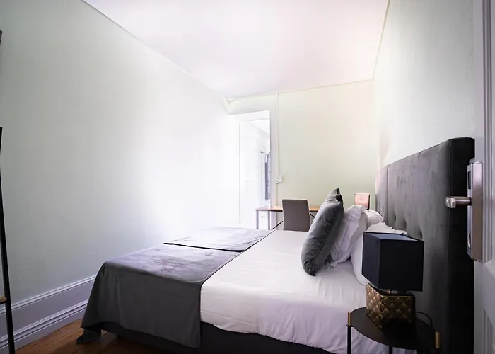 Duque D'avila 2 Гостевой дом Авейру